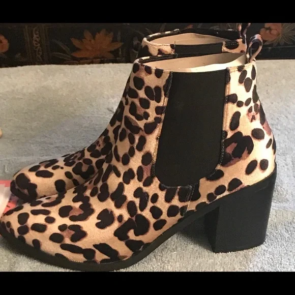 STEVE MADDEN SHOES NWOB - Picture 4 of 5